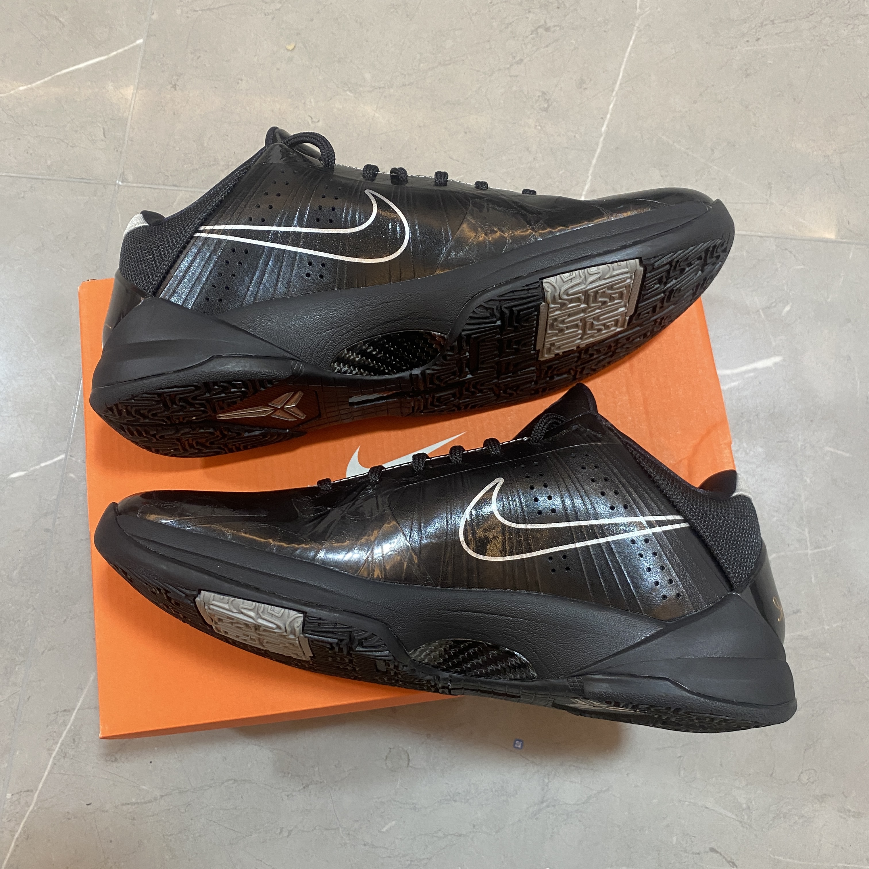 Nike Zoom Kobe 5 'Black Out' 2010