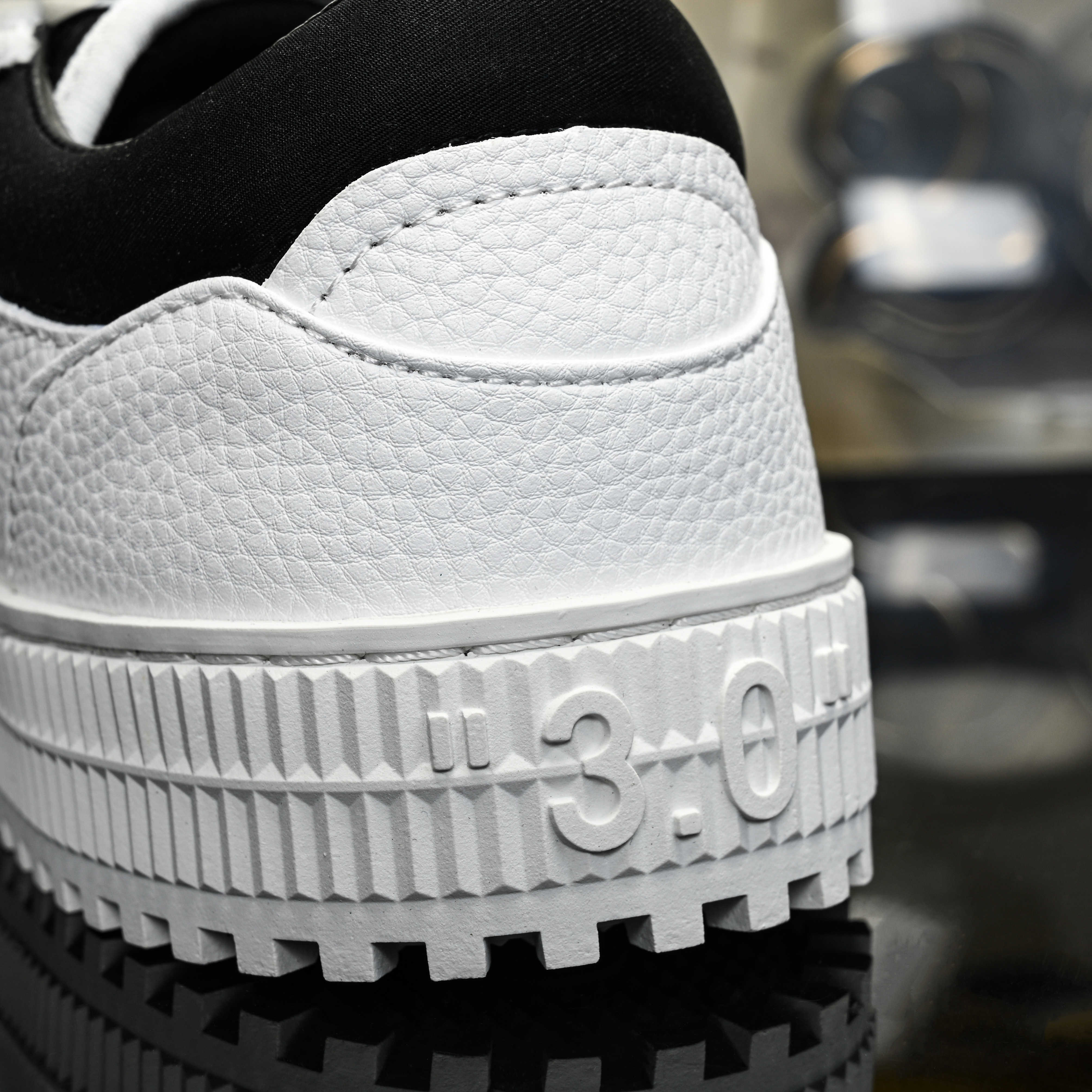 OFF-WHITE OUT OF OFFICE OMIA29CK99LEA0020110