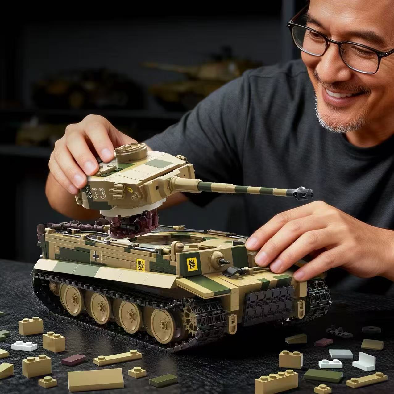 TK2 8003 PANZER VI TIGER S33 - YWOBB
