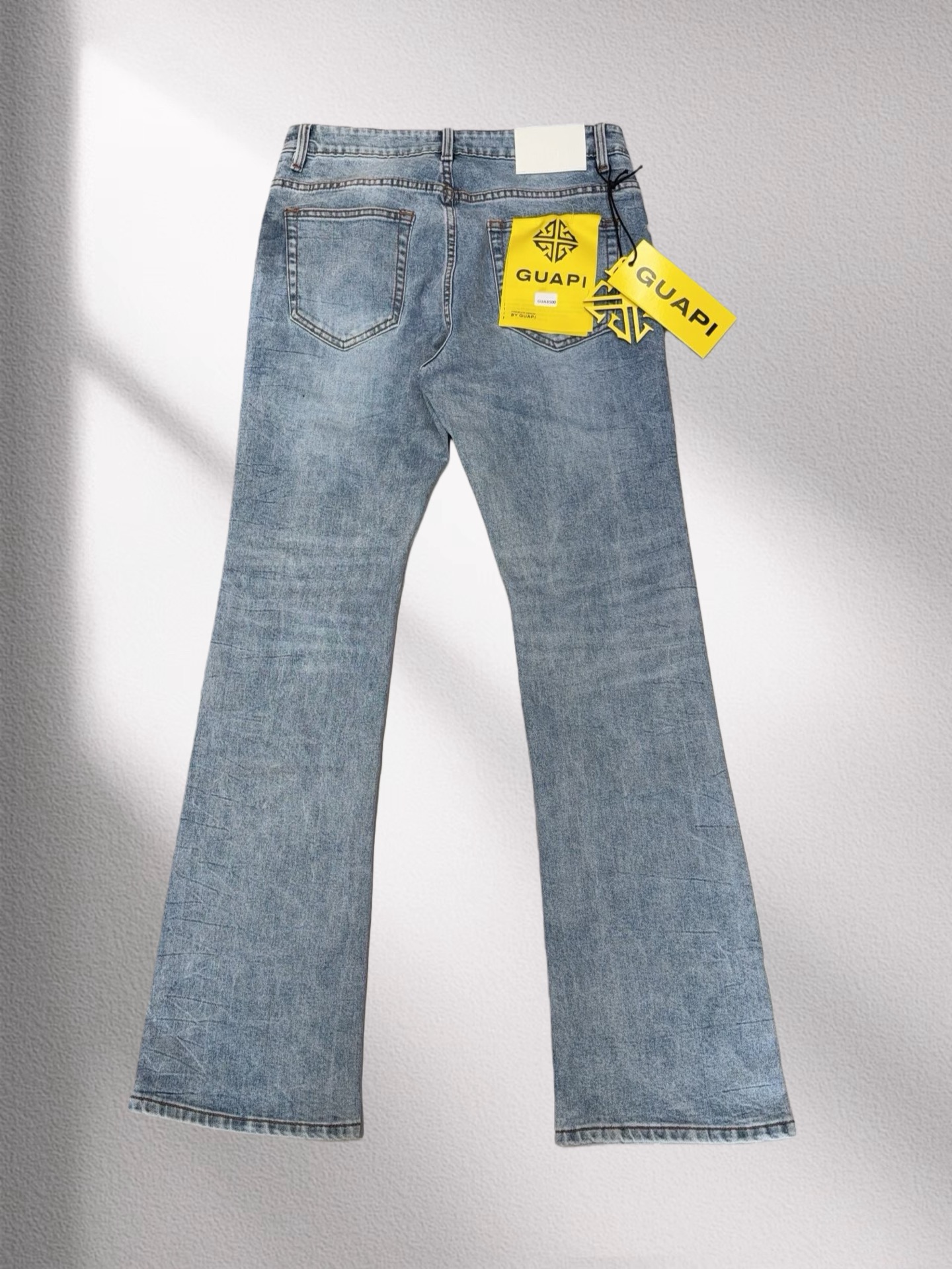 25_Guapi  Jeans