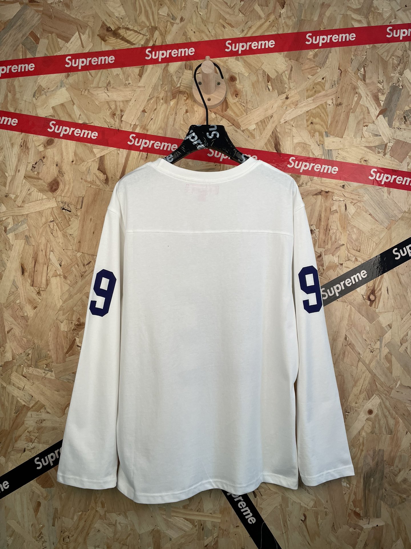 13_Supreme Long Sleeves