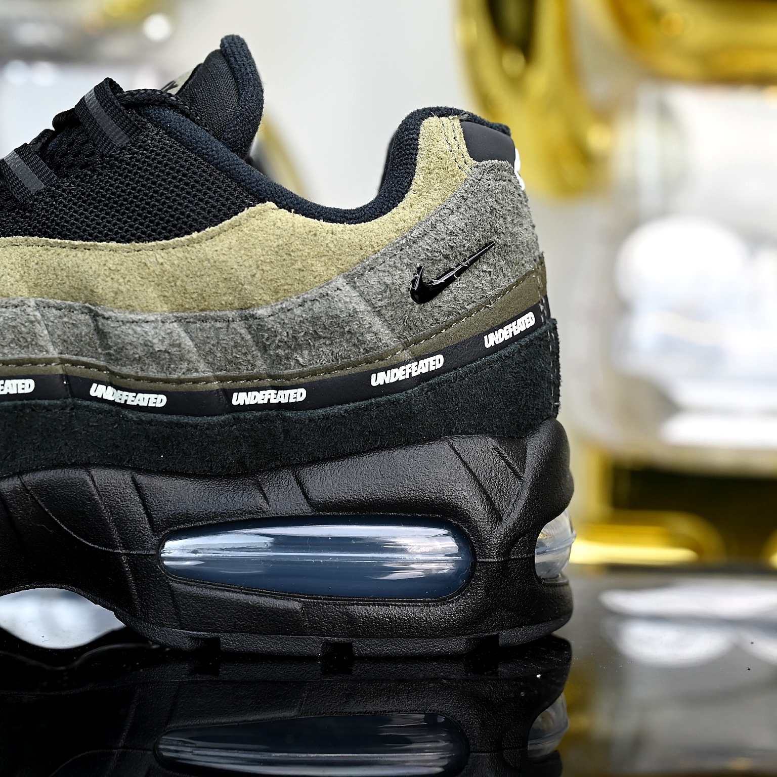 Nike Air Max 95 x Undefeated Black Olive IB4523-200