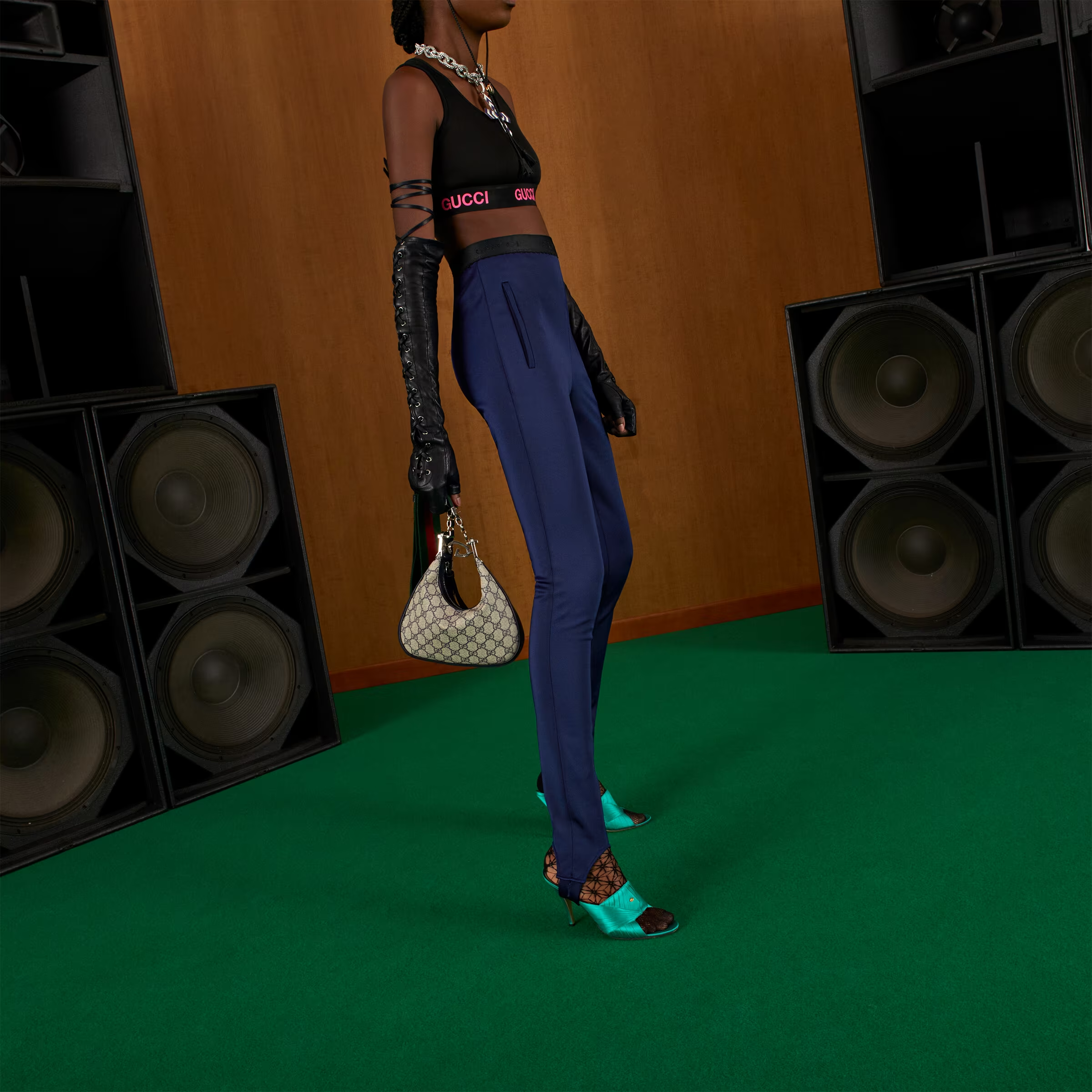 GUCCI ATTACHE  BAG IN GG CANVAS