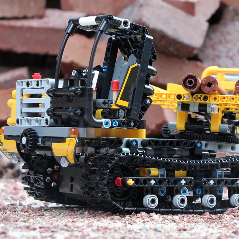 Mould King 13035 RC Engineering vehicle - YWOBB