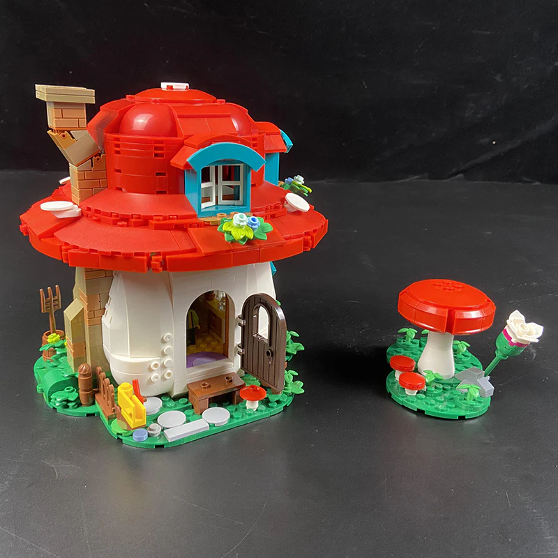 MOC C807402 Mushroom House - YWOBB