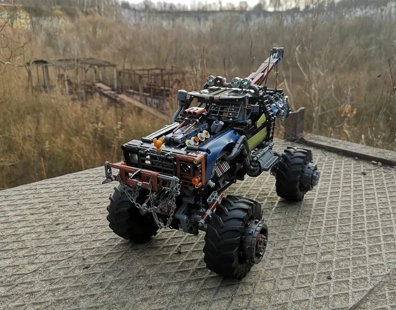 Mould King 18006 Rebel Tow Truck - YWOBB