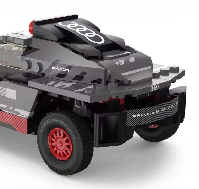 RASTAR 10120 Audi RSQe-tronE2 - YWOBB