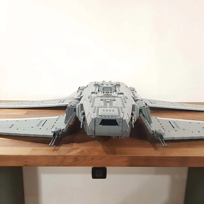 MOC 8143 UCS Zeta-class cargo shuttle - YWOBB