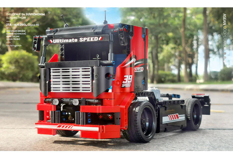 Mould King 15002  Racing Truck - YWOBB