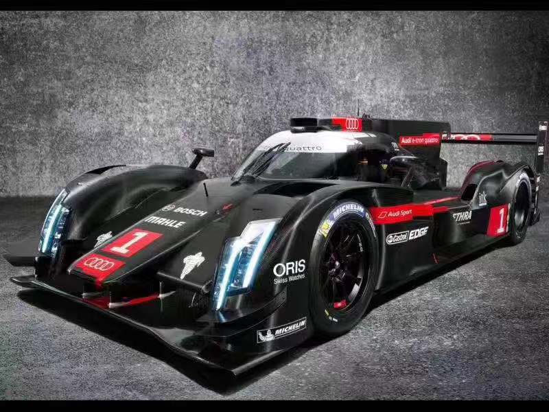 QIZHILE 23011  Super Racing Car R18 - YWOBB