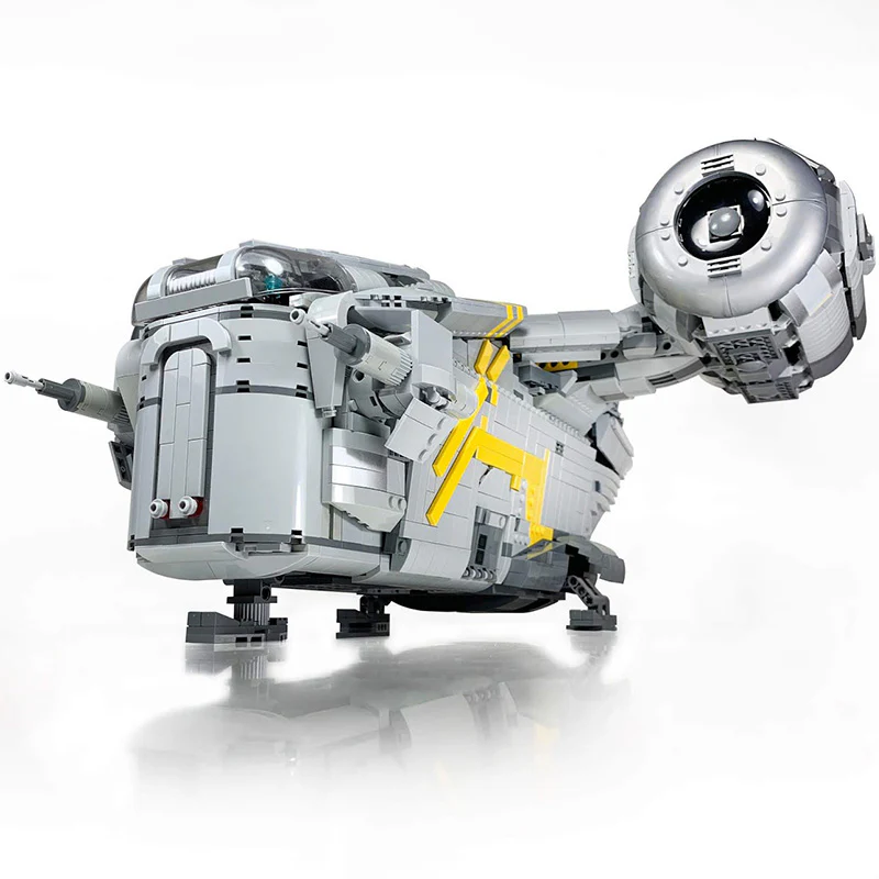 MOC 37840 UCS Razor Crest by Papaglop - YWOBB