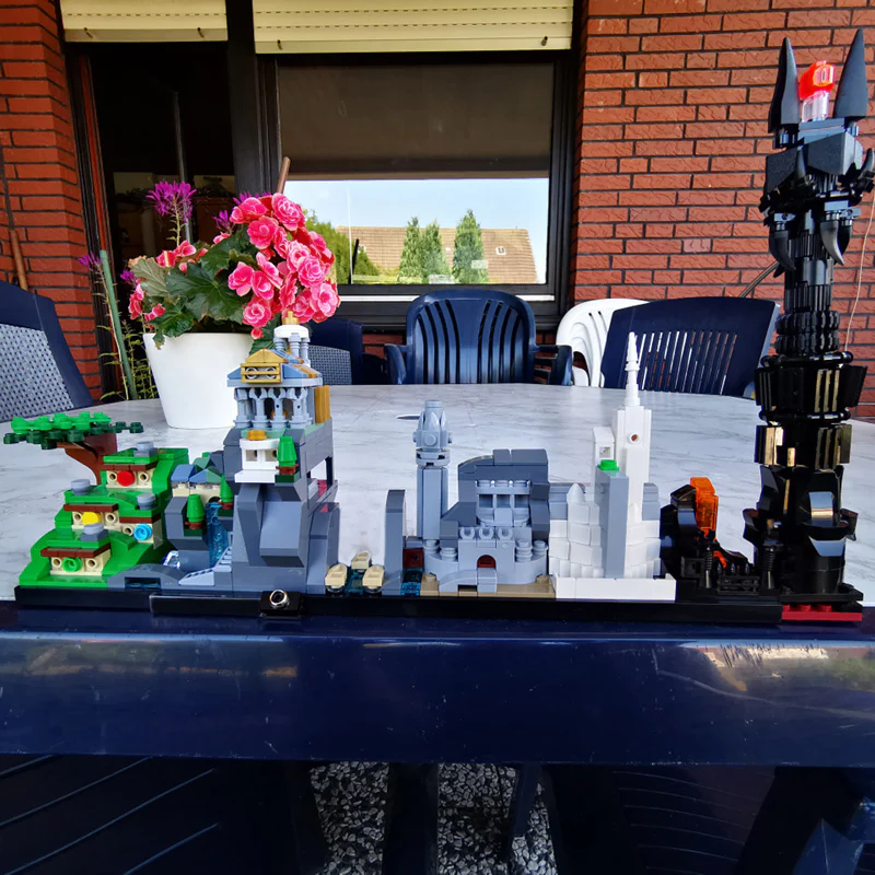 MOC 20513 THE L0RD OF THE RINGS Skyline Architecture - YWOBB