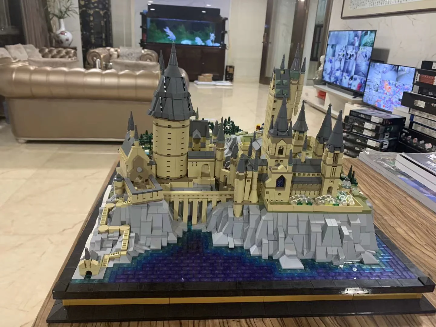 Mould King 22004 Magic Castle - YWOBB