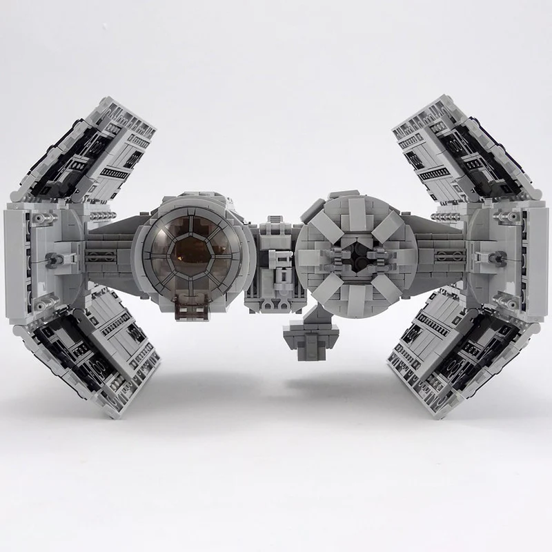 MOC 22018 Bomber - YWOBB