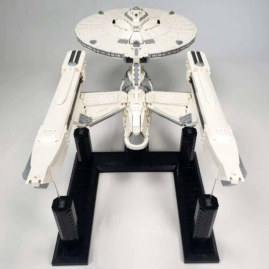 GOBRICKS MOC A1321 Star Trek - Starship Enterprise - YWOBB