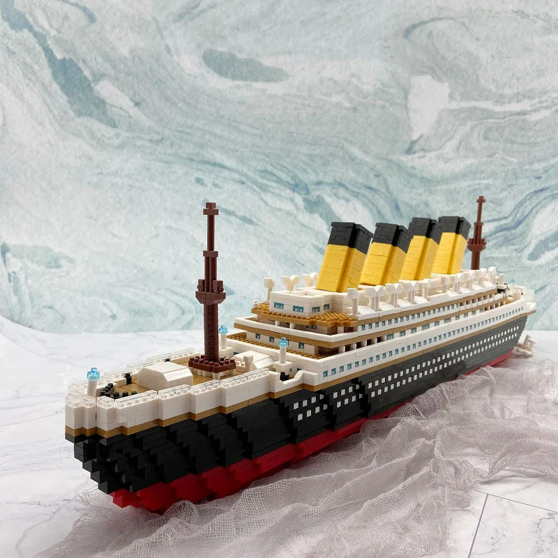 PZX 9913 Titanic - YWOBB