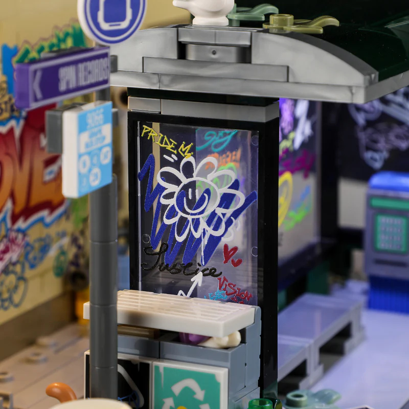 FunWhole F9066 Street Fusion Graffiti Bus Stop - YWOBB