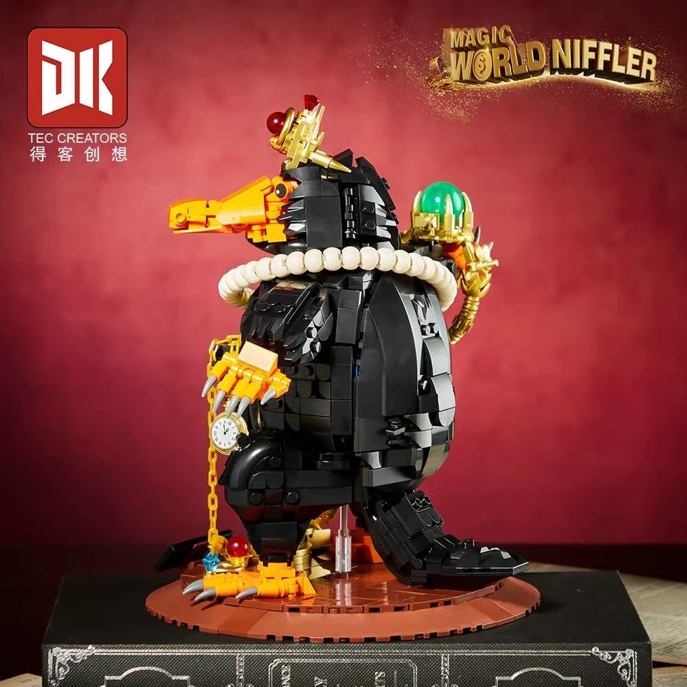 DK 7067 Magic World Niffler - YWOBB