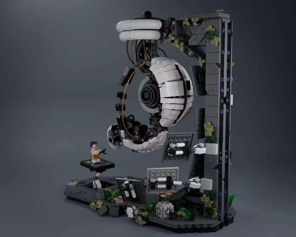 GOBRICKS MOC 212559 GLaDOS - Portal 2 - YWOBB