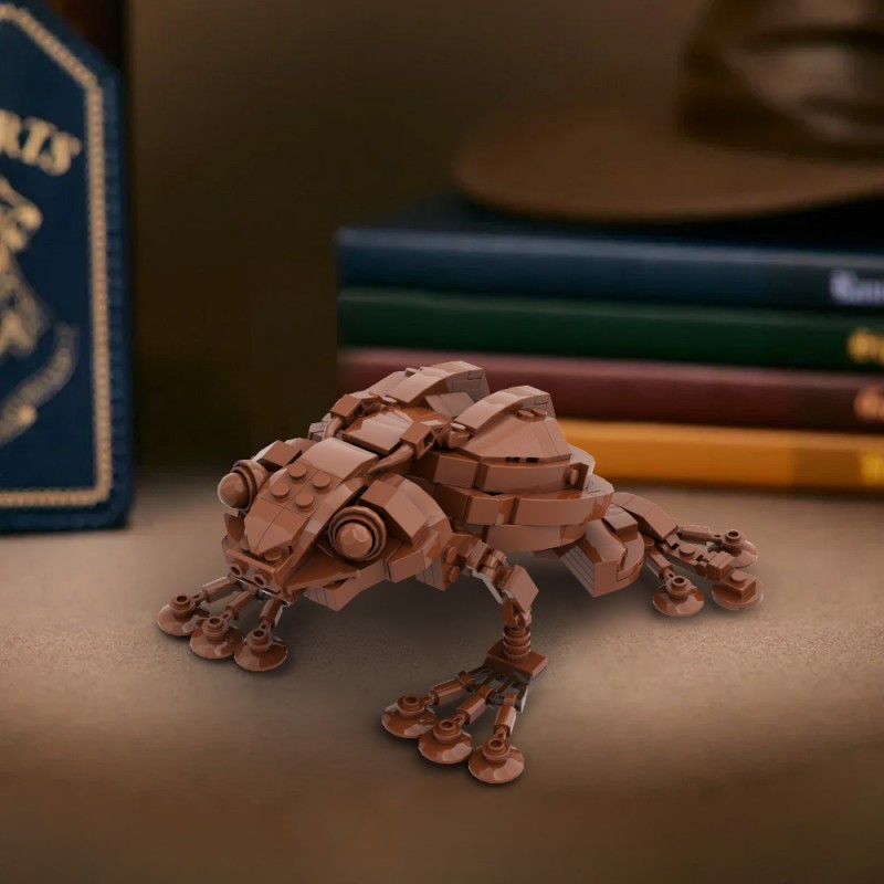 GOBRICKS MOC A2135Y02 Chocolate Frog - YWOBB