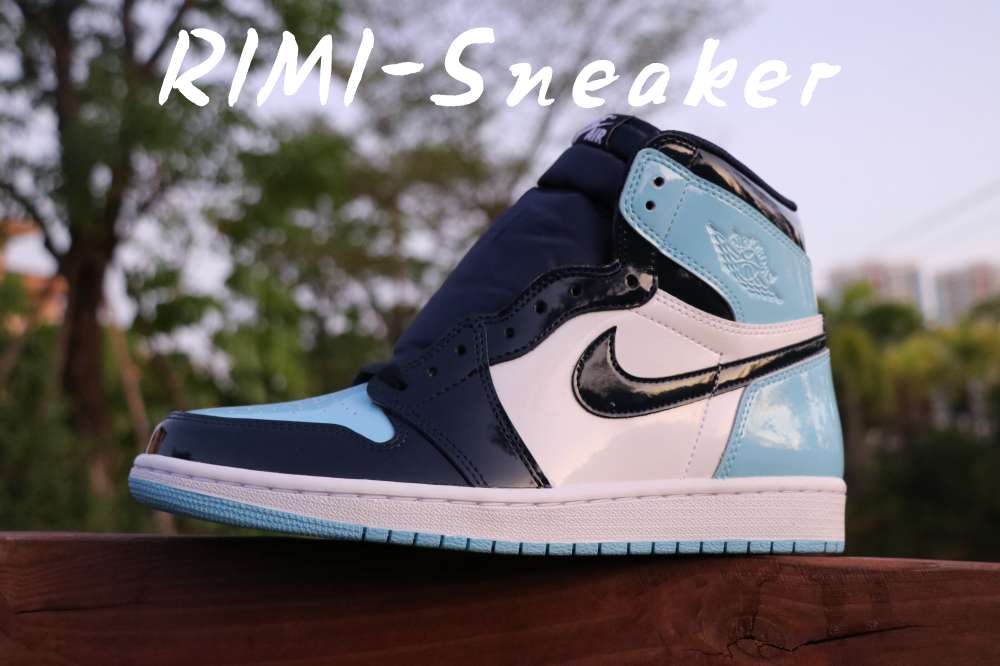 WMNS AIR JORDAN 1 RETRO HIGH OG 'BLUE CHILL'
