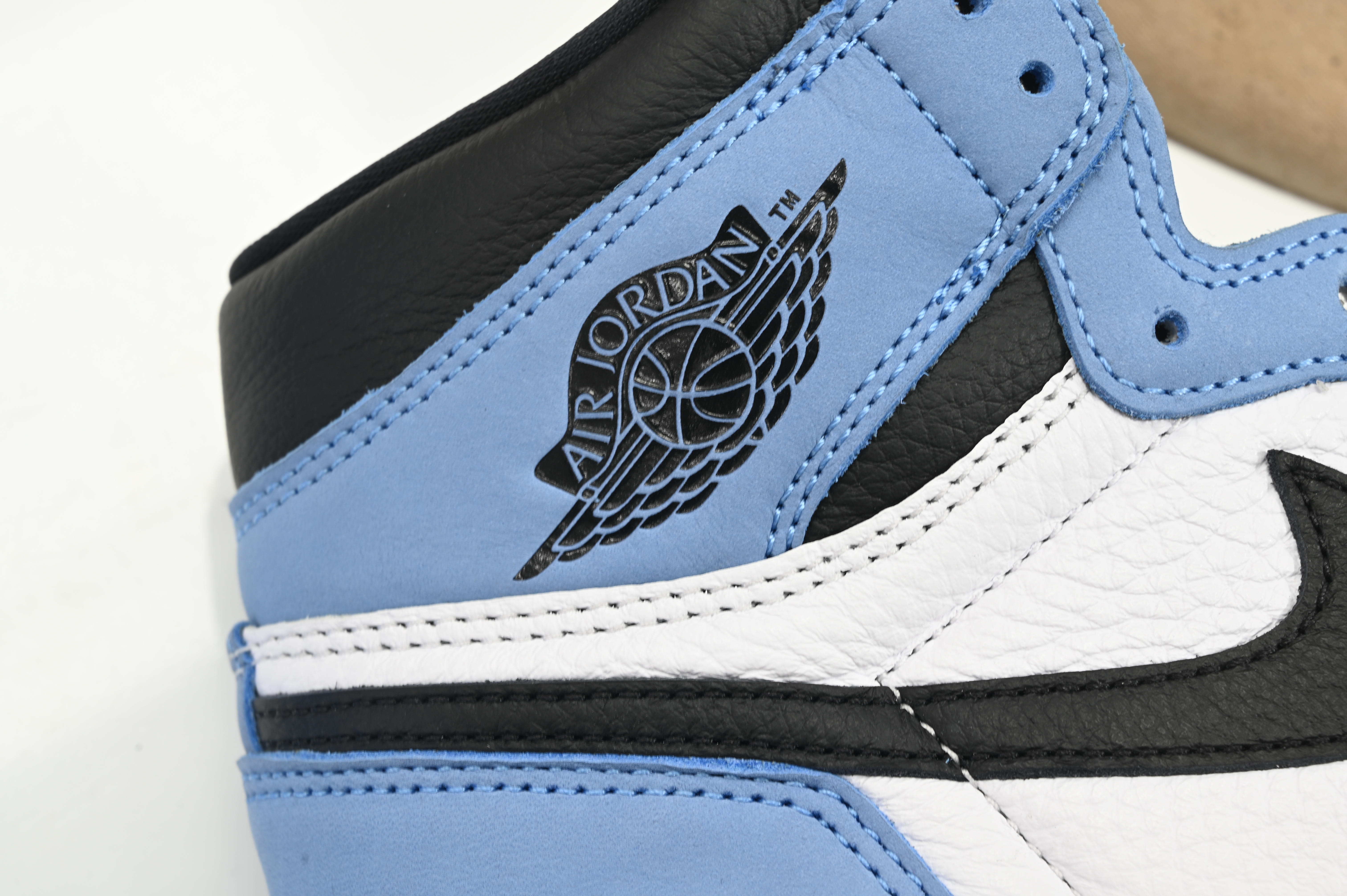 AIR JORDAN 1 RETRO HIGH OG 'UNIVERSITY