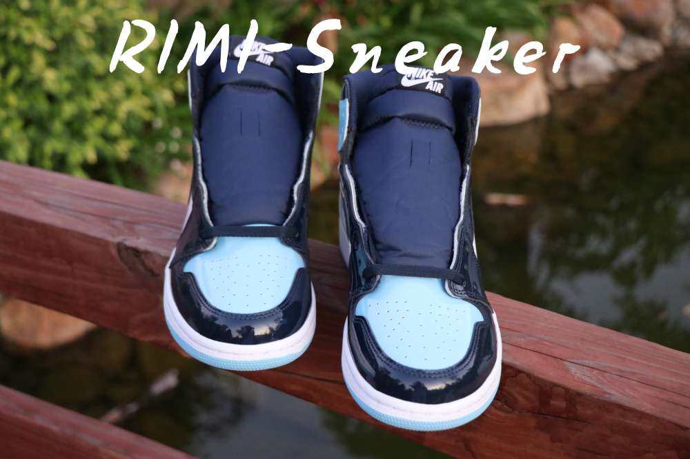 WMNS AIR JORDAN 1 RETRO HIGH OG 'BLUE CHILL'