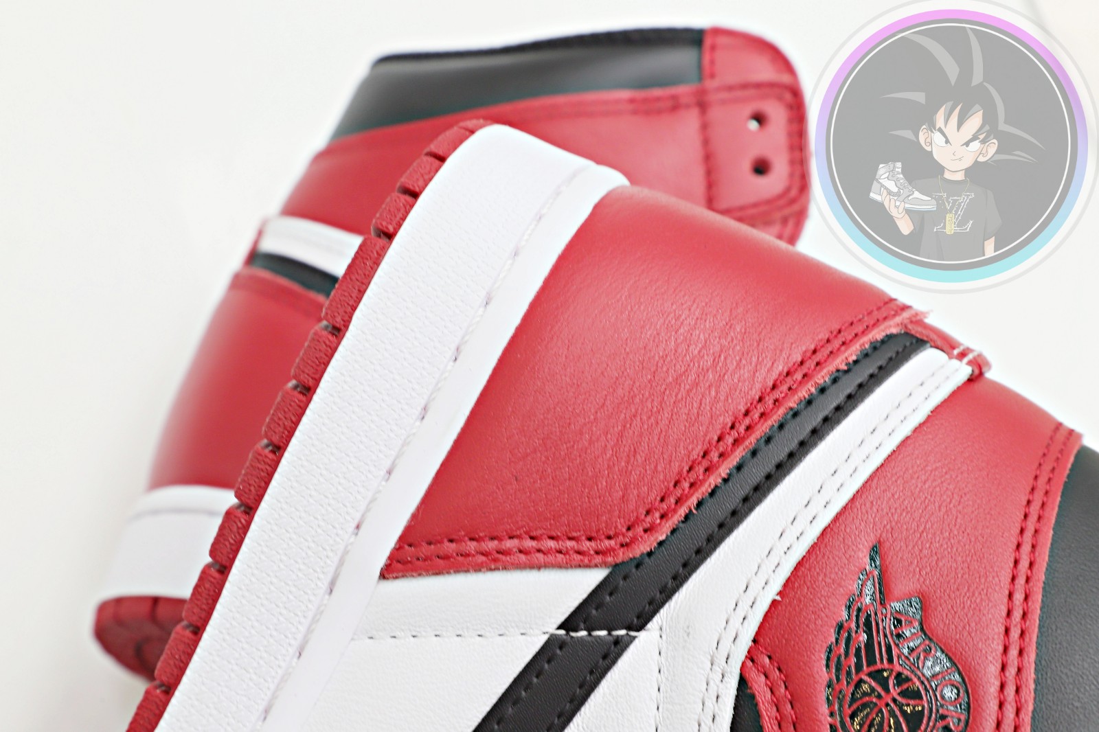 AIR JORDAN 1 RETRO HIGH OG 'CHICAGO' 2015