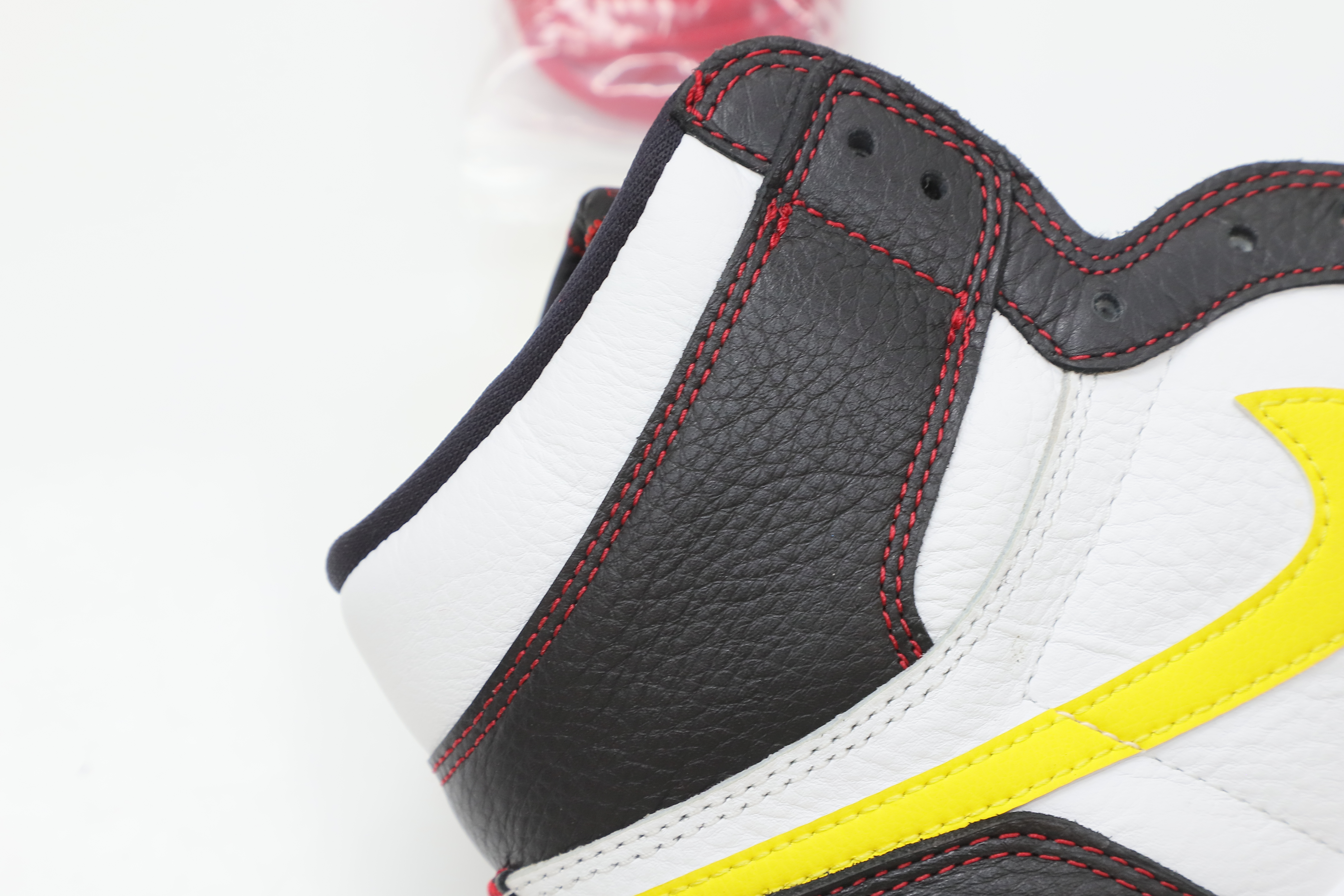 AIR JORDAN 1 RETRO HIGH OG 'DEFIANT'