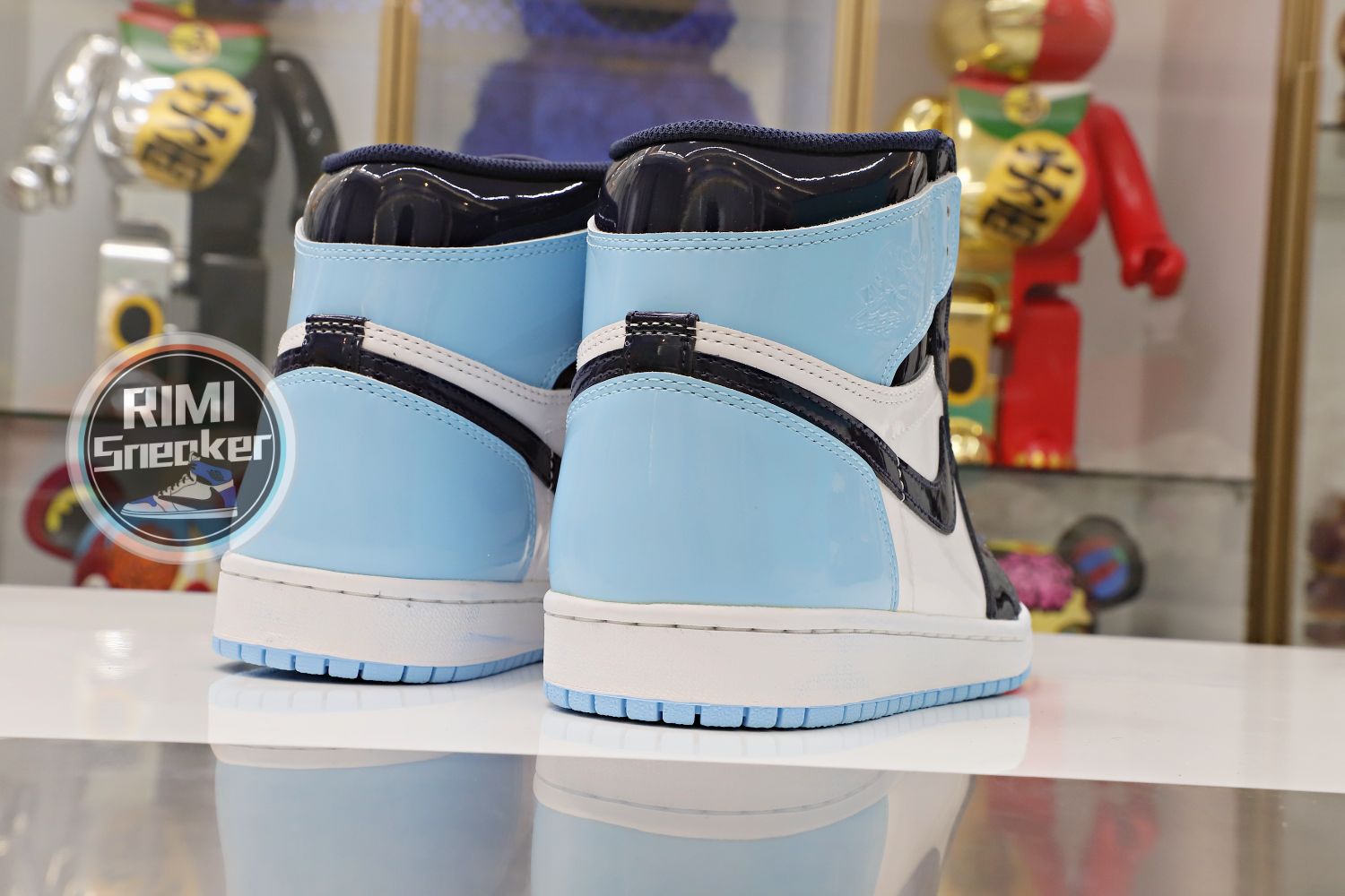 WMNS AIR JORDAN 1 RETRO HIGH OG 'BLUE CHILL'