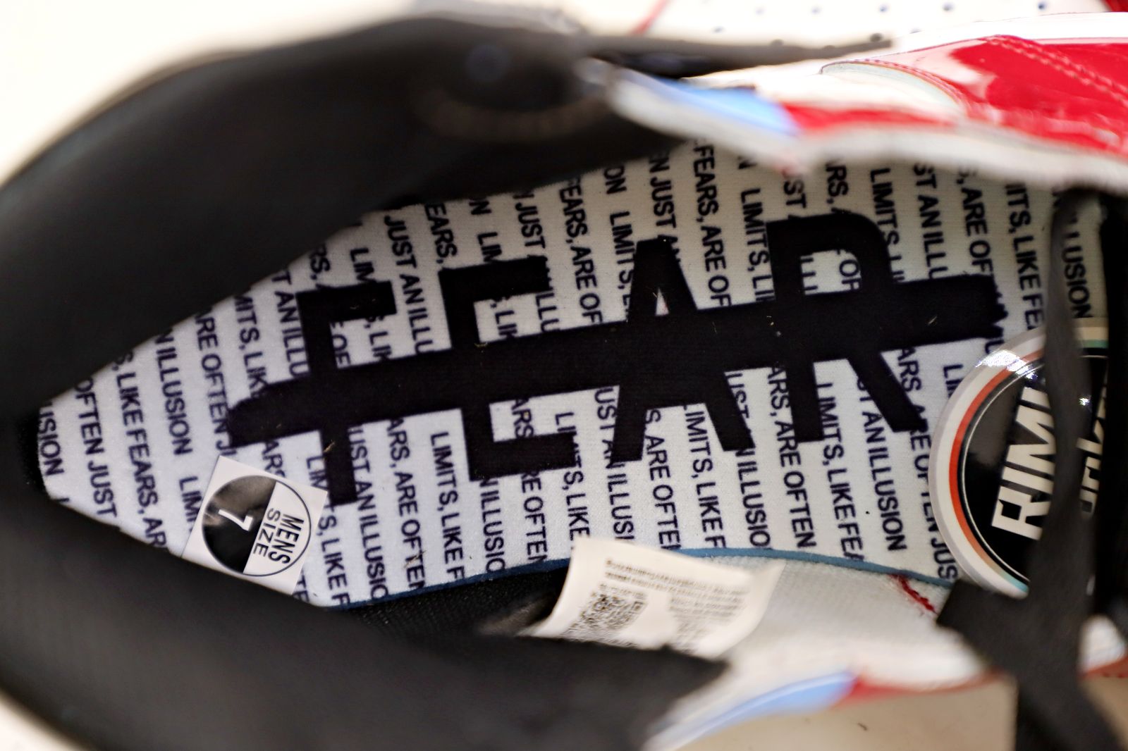 AIR JORDAN 1 RETRO HIGH OG 'FEARLESS'