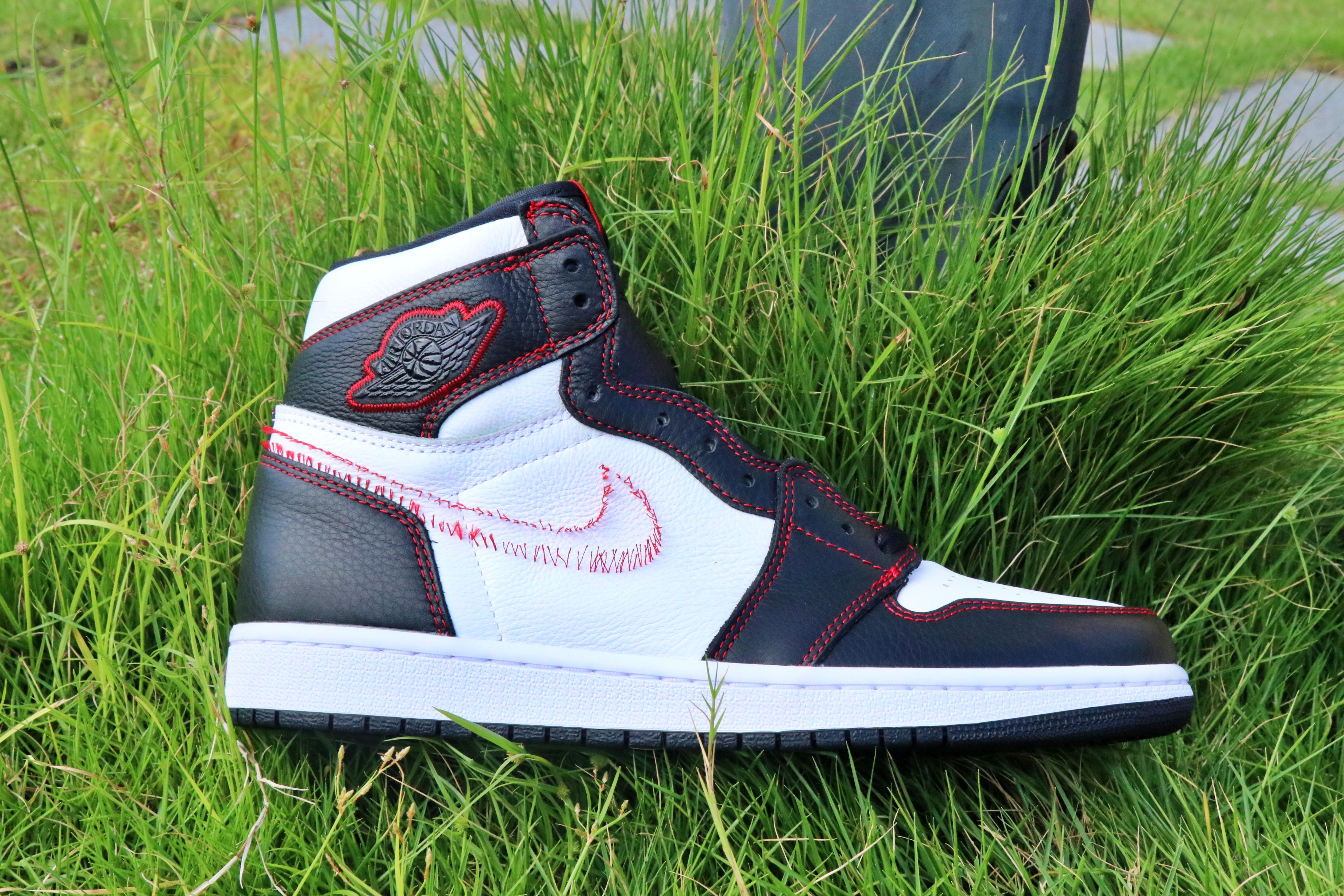 AIR JORDAN 1 RETRO HIGH OG 'DEFIANT'