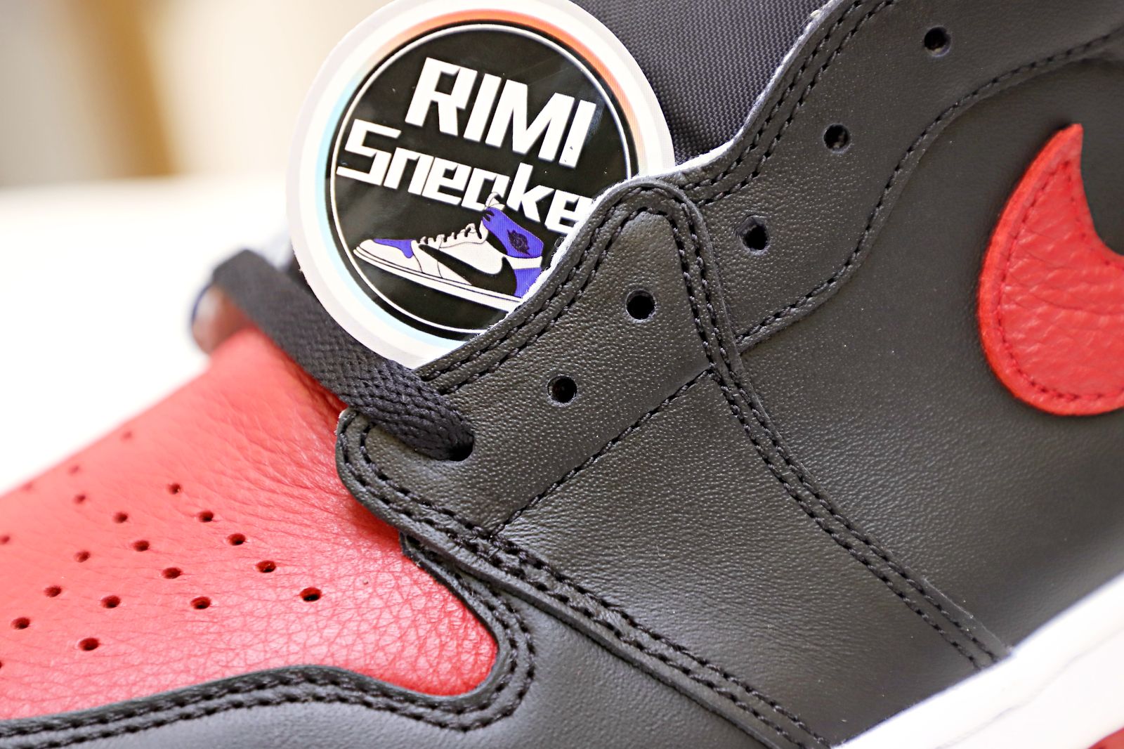 AIR JORDAN 1 RETRO HIGH OG 'BRED'