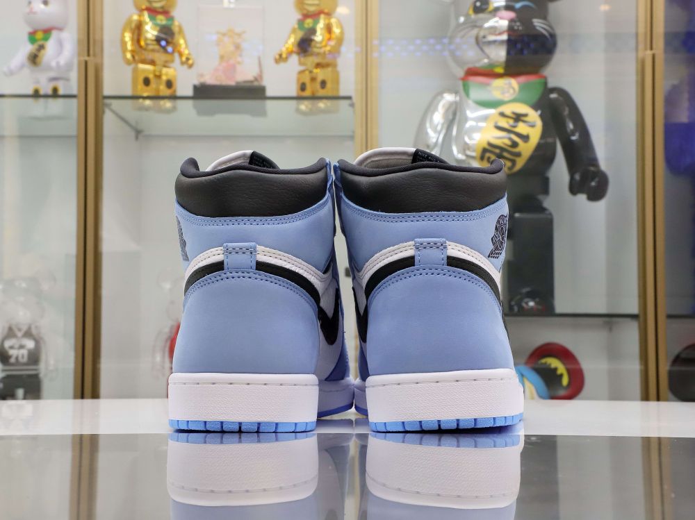 AIR JORDAN 1 RETRO HIGH OG 'UNIVERSITY