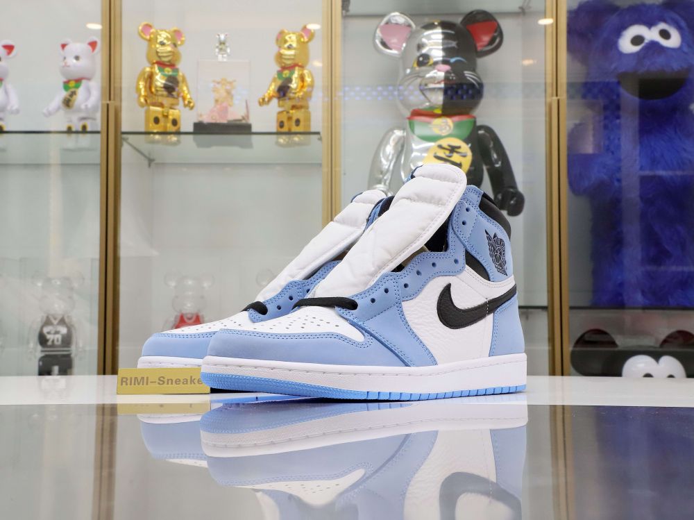 AIR JORDAN 1 RETRO HIGH OG 'UNIVERSITY