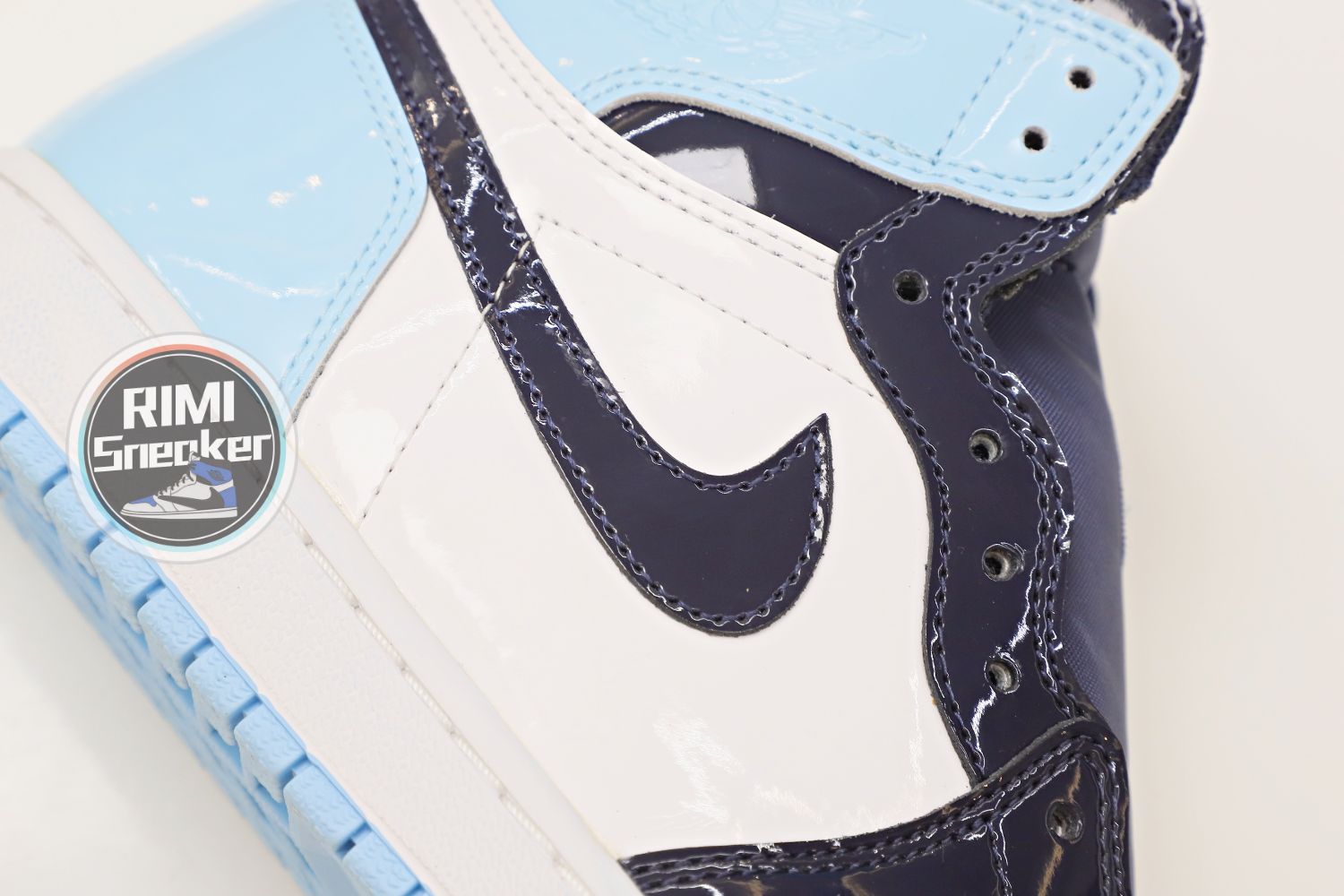 WMNS AIR JORDAN 1 RETRO HIGH OG 'BLUE CHILL'