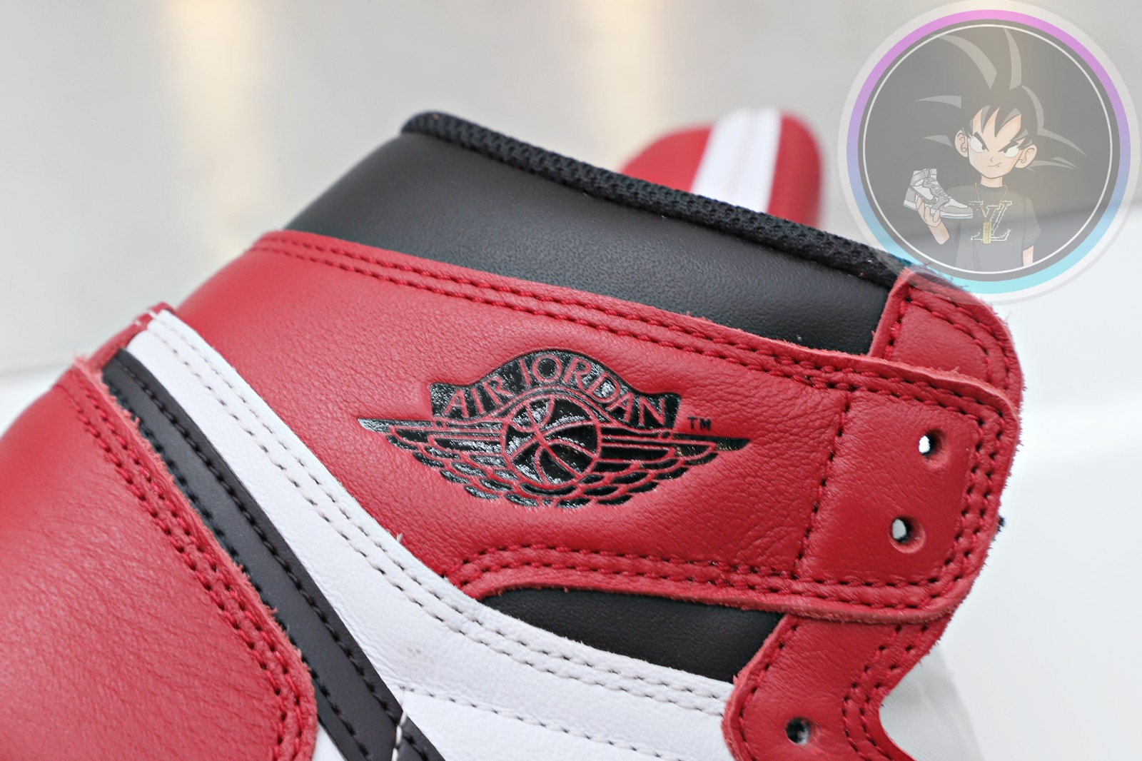 AIR JORDAN 1 RETRO HIGH OG 'CHICAGO' 2015