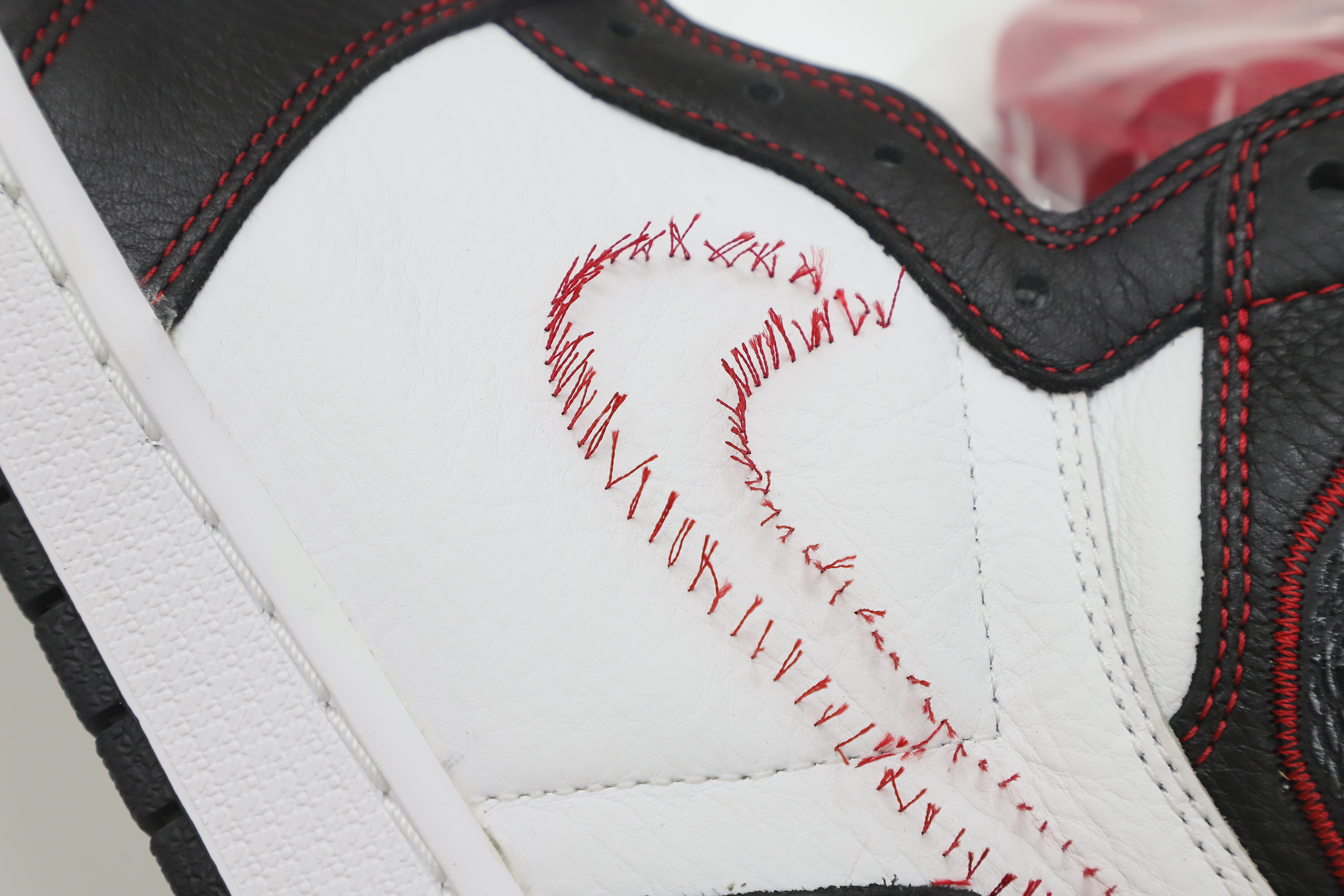 AIR JORDAN 1 RETRO HIGH OG 'DEFIANT'