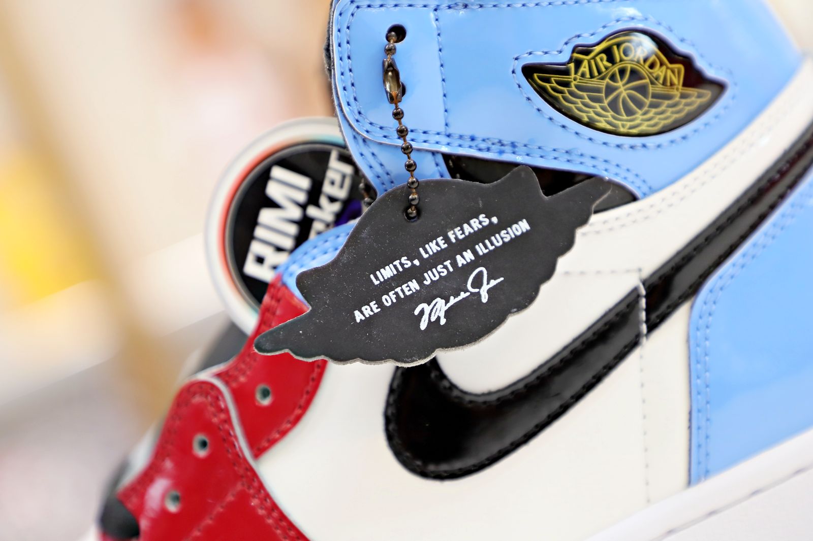AIR JORDAN 1 RETRO HIGH OG 'FEARLESS'