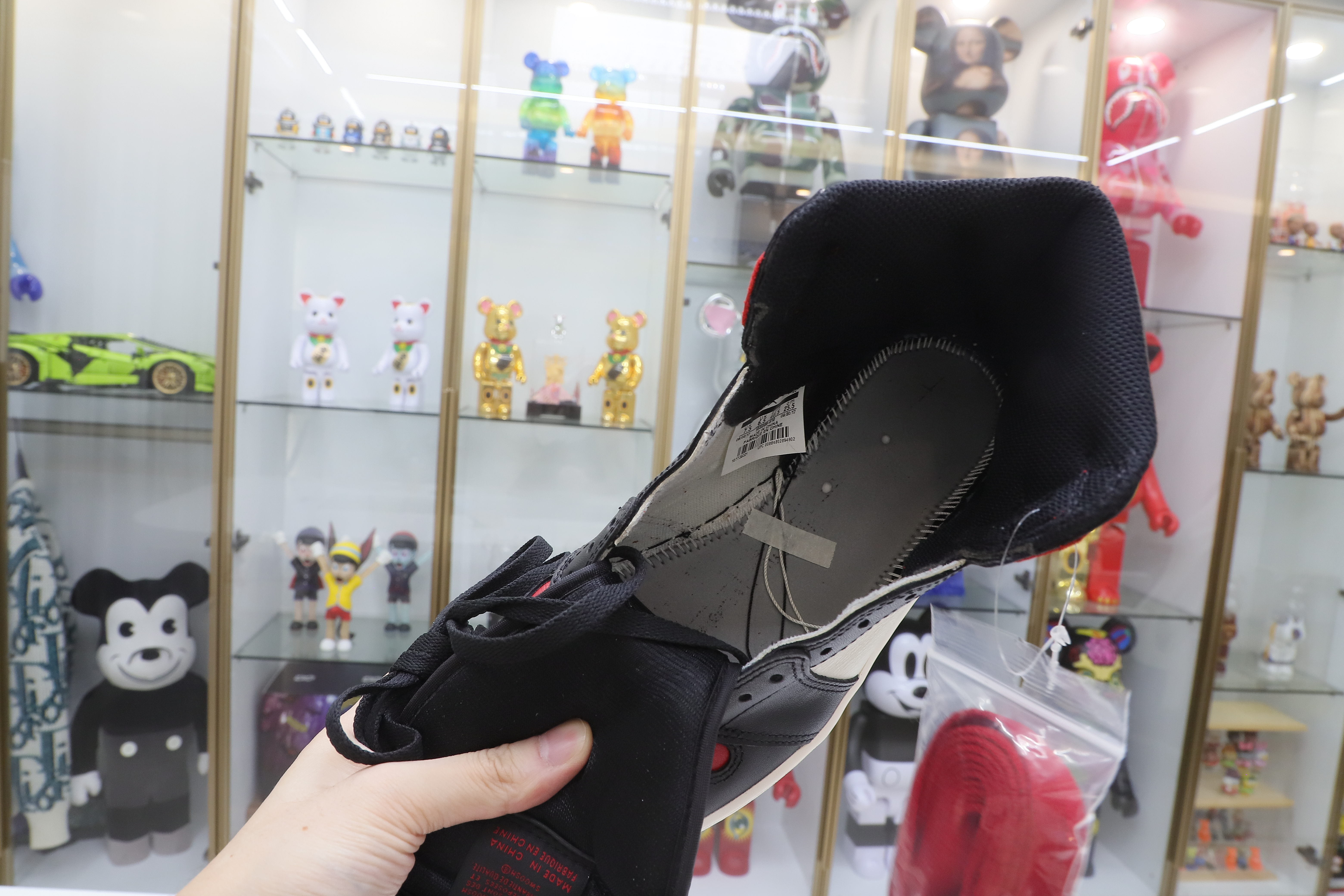 AIR JORDAN 1 RETRO HIGH OG 'BRED TOE'