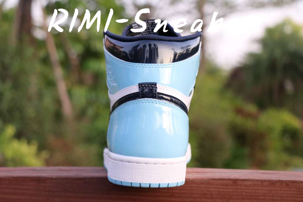 WMNS AIR JORDAN 1 RETRO HIGH OG 'BLUE CHILL'