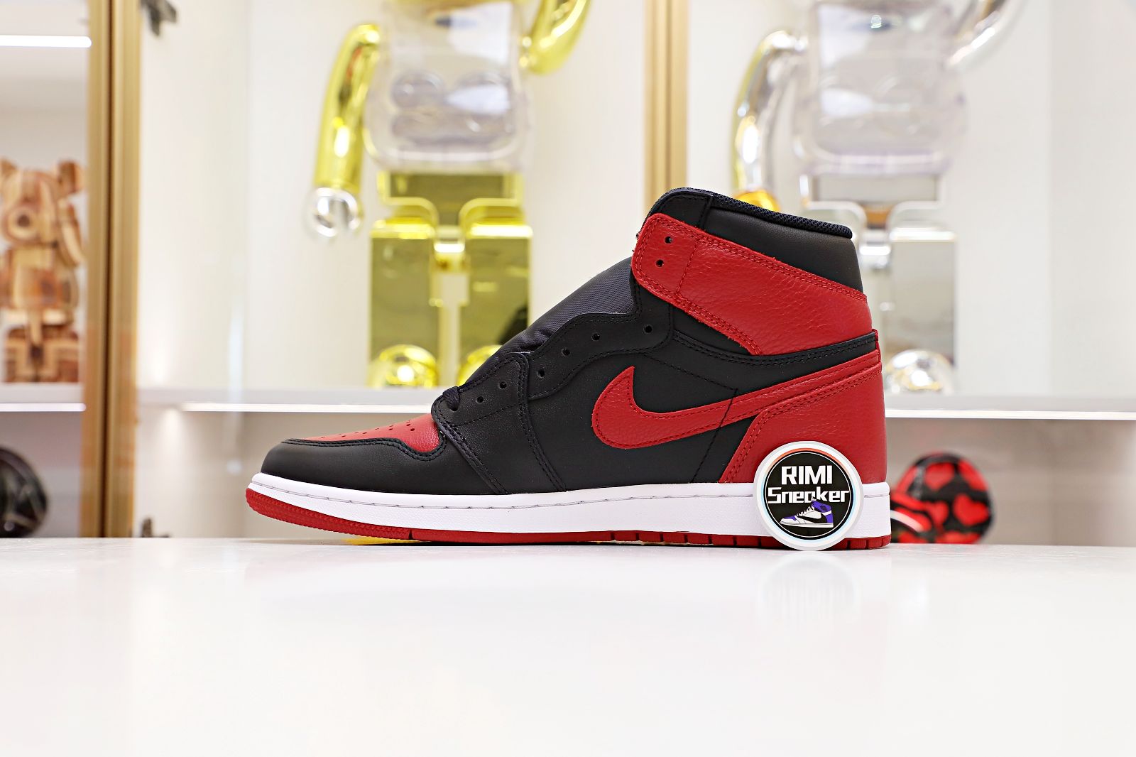 AIR JORDAN 1 RETRO HIGH OG 'BRED'