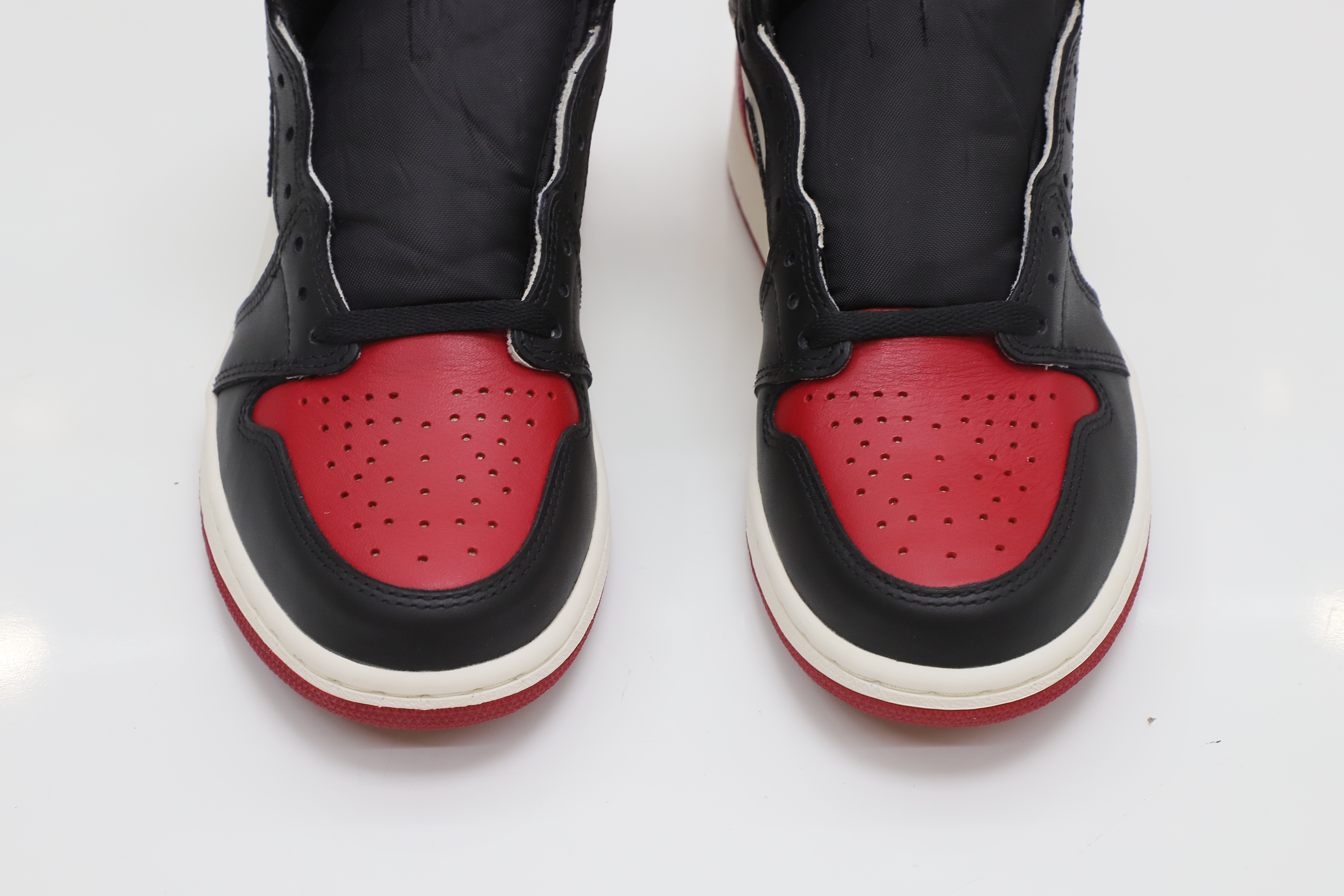 AIR JORDAN 1 RETRO HIGH OG 'BRED TOE'