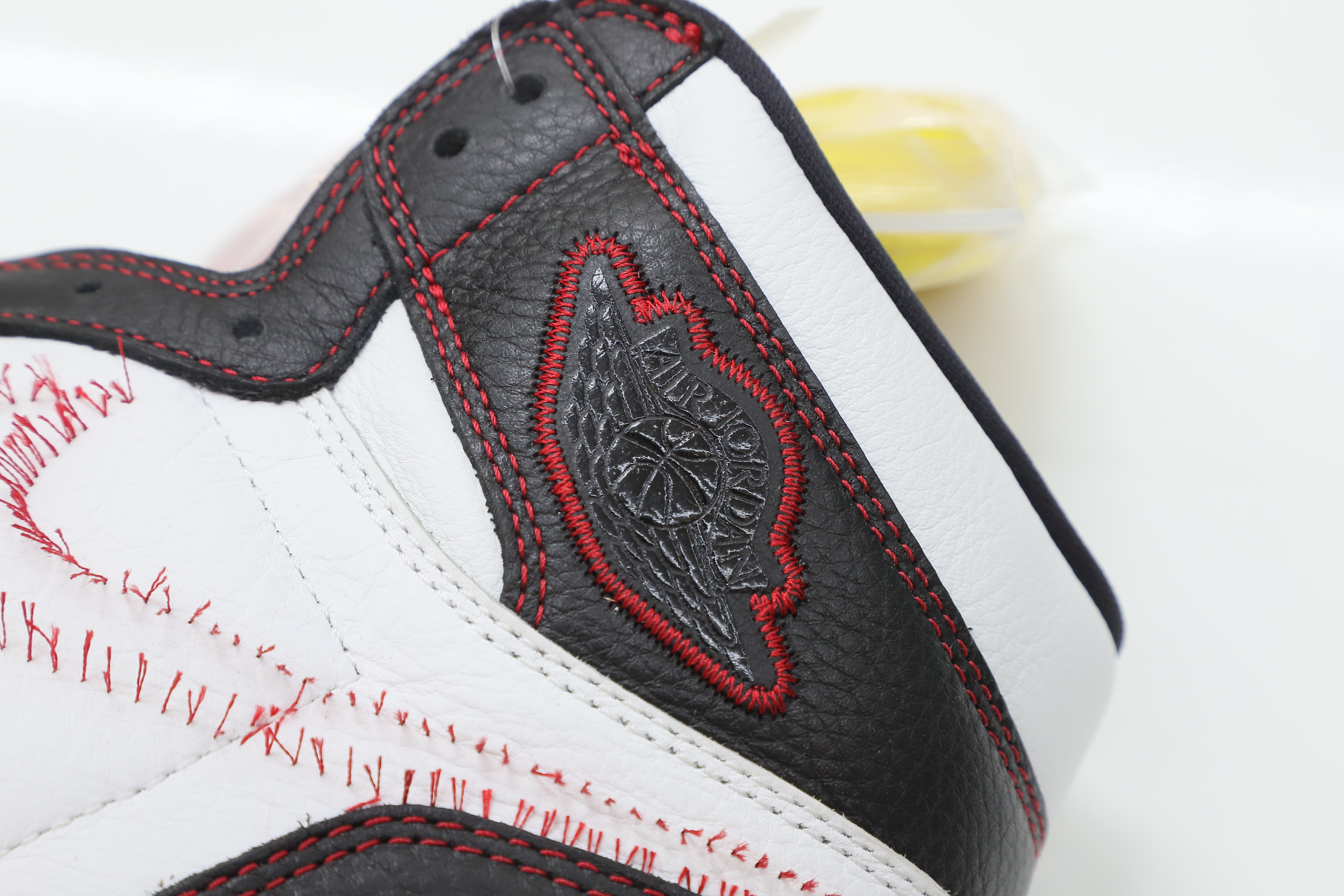 AIR JORDAN 1 RETRO HIGH OG 'DEFIANT'