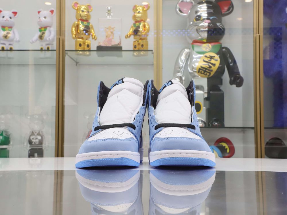 AIR JORDAN 1 RETRO HIGH OG 'UNIVERSITY