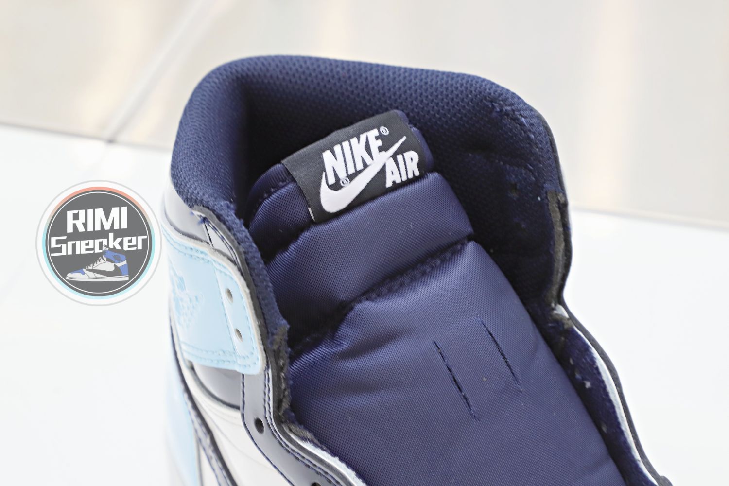 WMNS AIR JORDAN 1 RETRO HIGH OG 'BLUE CHILL'