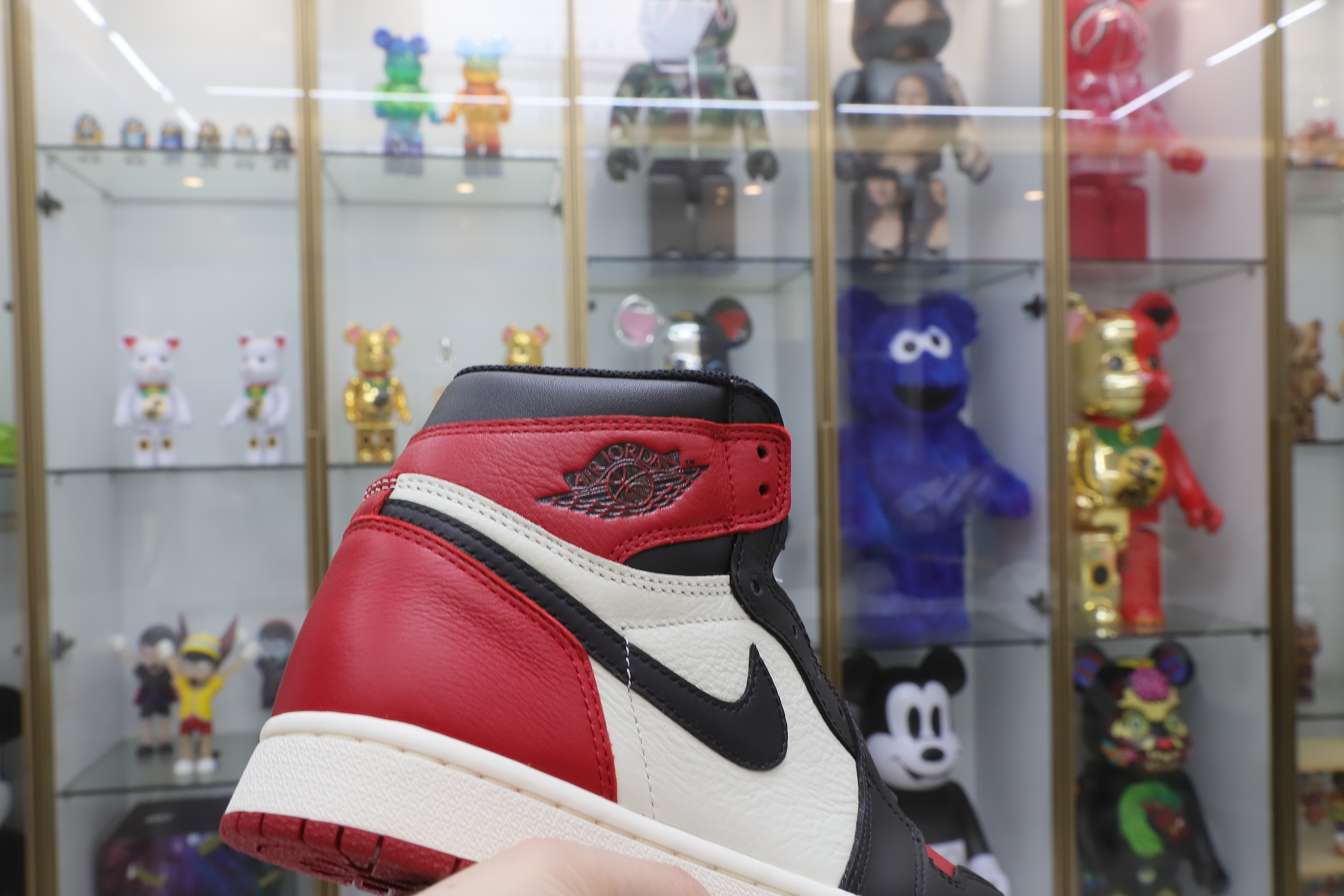 AIR JORDAN 1 RETRO HIGH OG 'BRED TOE'