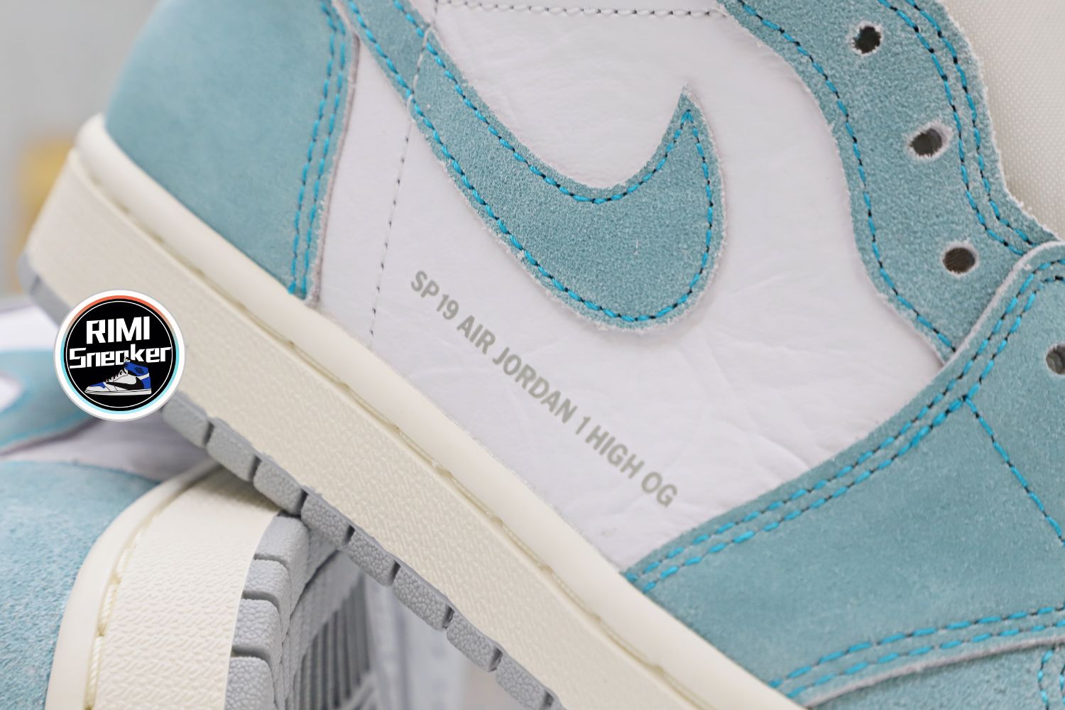 AIR JORDAN 1 RETRO HIGH OG 'TURBO GREEN'