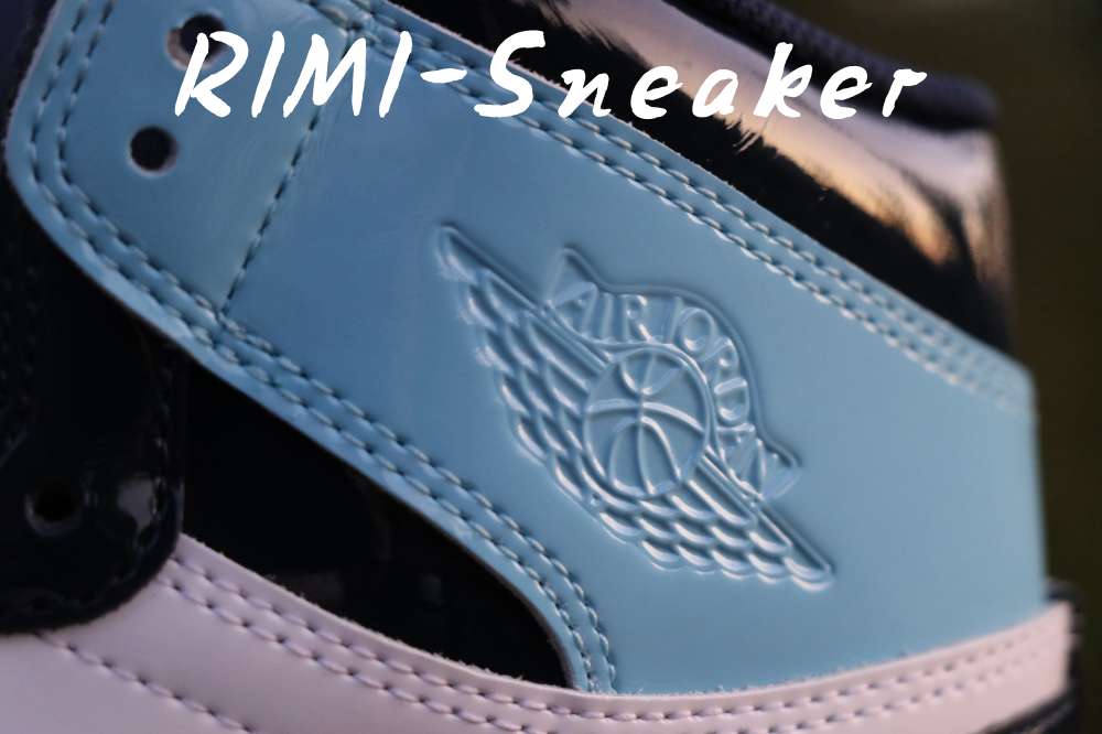 WMNS AIR JORDAN 1 RETRO HIGH OG 'BLUE CHILL'