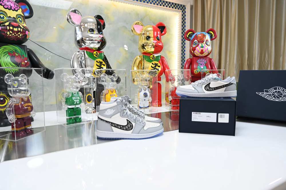 DIOR X AIR JORDAN 1 HIGH